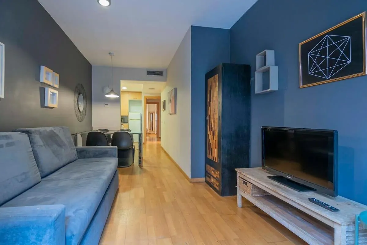 Modern And Bright Apartment In Eixample 1-2 Barcelona