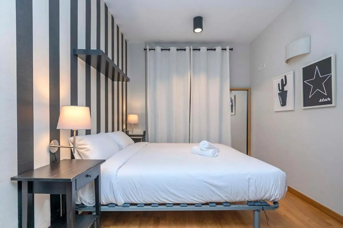 Modern And Bright Apartment In Eixample 1-2 Barcelona Spain