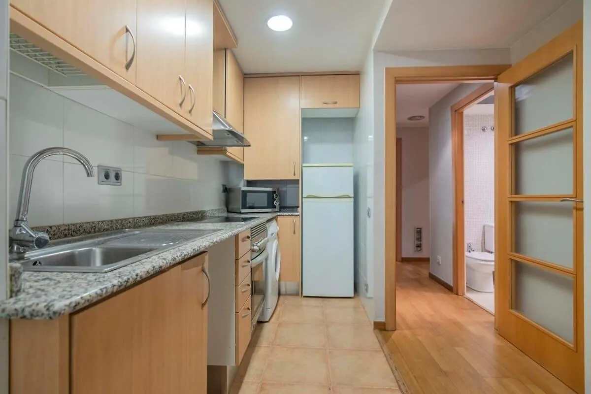 Modern And Bright Apartment In Eixample 1-2 Barcelona